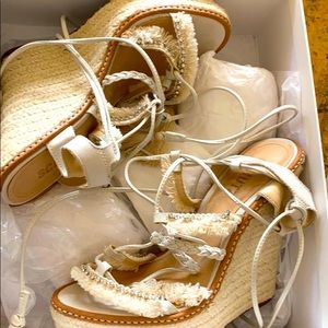 Schultz Vacation Wedges! Gorgeous